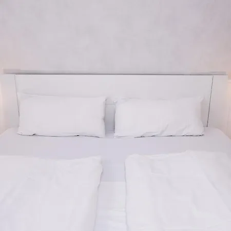 Stark-3 By Interhome *