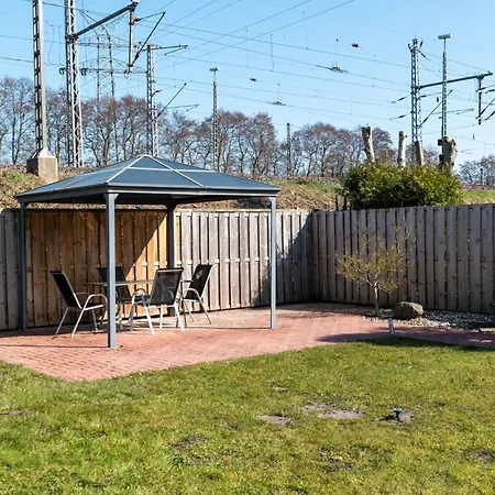 Stark-3 By Interhome * נורדייך